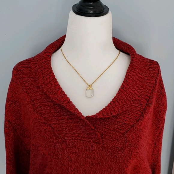Red sweater - Picture 2 of 2